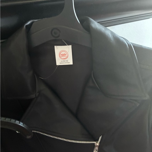 Lot of 2 Girls Black Faux Leather Jacket & Brown Suede Fringe vest - Picture 3 of 3